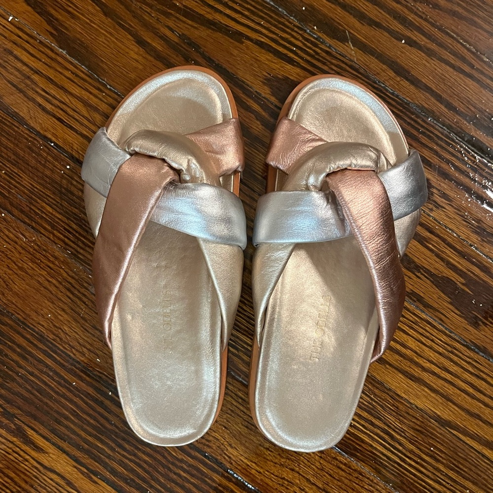 The Odells Puffy Slide Sandals Size 38